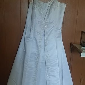 Wedding dress